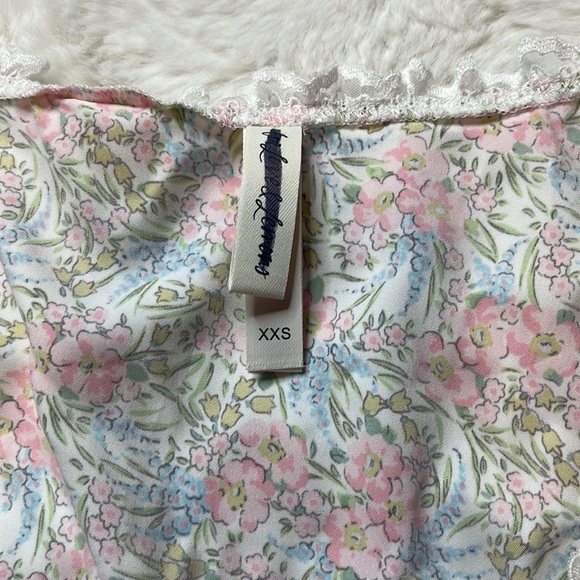 for love & lemons flower blouse - SIZE: XXS - Picture 3 of 4